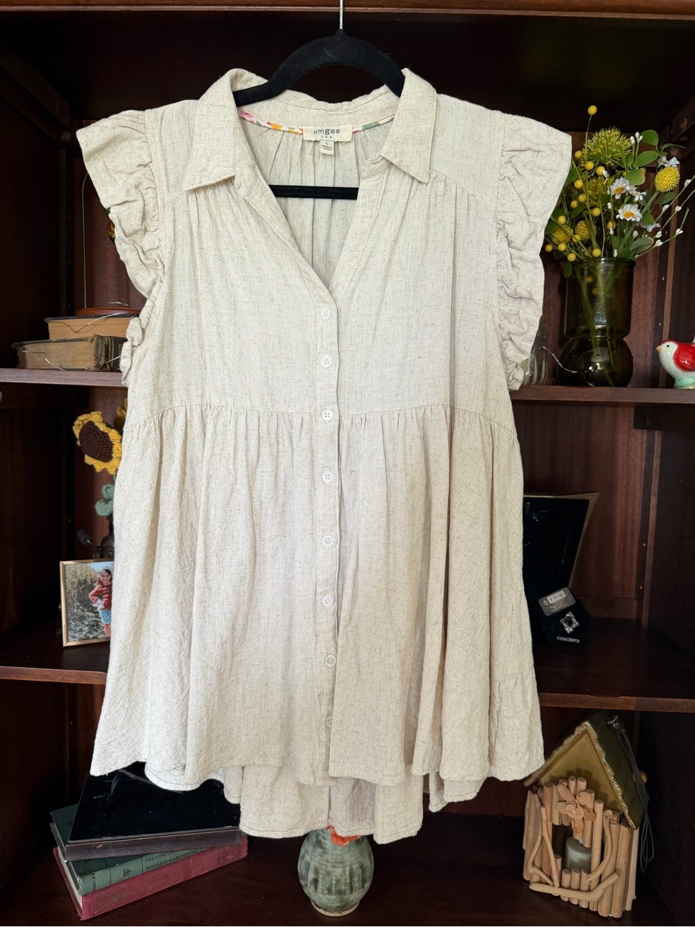 Max Studio Cream Flutter-Sleeve Button Front Blouse